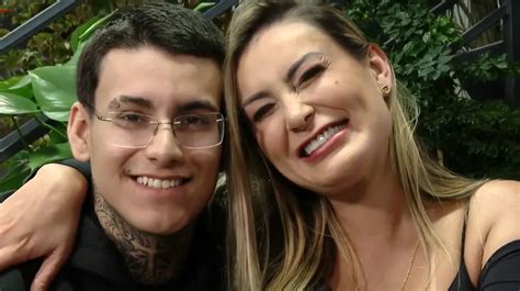 nudes arthur urach|Filho de Andressa Urach estreia em plataforma de conteúdo